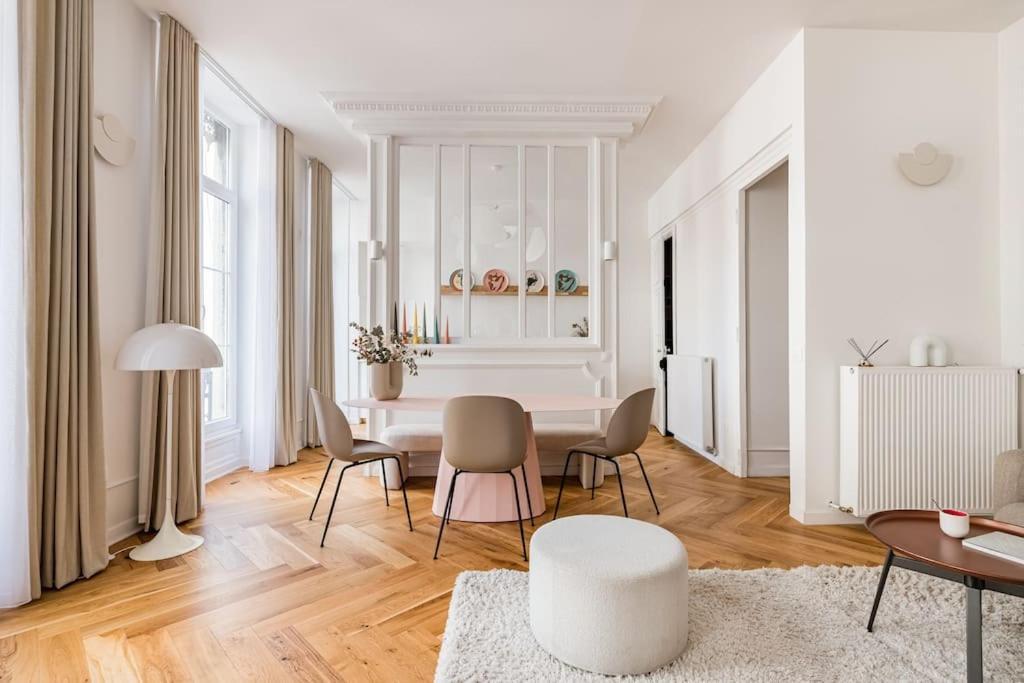 Beige Hospitalite - Apotheose Luxueux- 3 Chambres - Parking Prive Saint-Etienne  Exterior foto