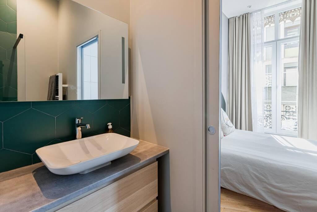 Beige Hospitalite - Apotheose Luxueux- 3 Chambres - Parking Prive Saint-Etienne  Exterior foto
