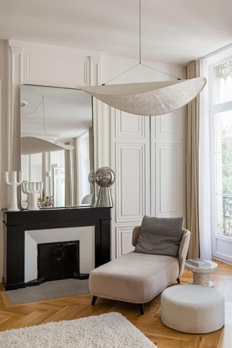 Beige Hospitalite - Apotheose Luxueux- 3 Chambres - Parking Prive Saint-Etienne  Exterior foto